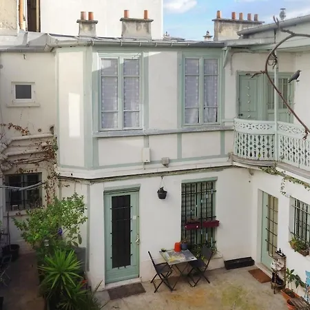 Bel En Plein Montmartre Ideal Pour 2 A 4 Personnes Appartamento *