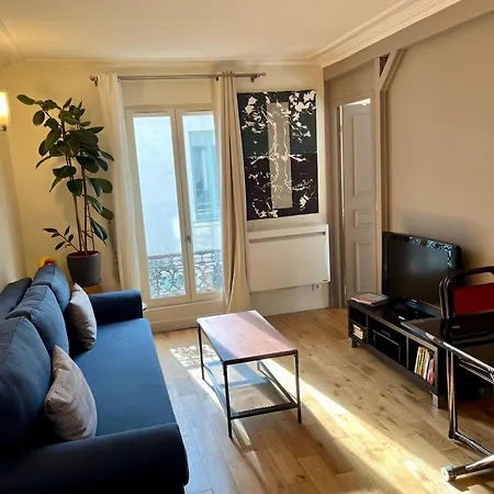 Bel En Plein Montmartre Ideal Pour 2 A 4 Personnes Appartamento